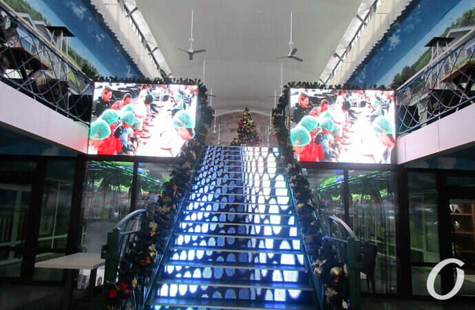 Новый базар, экраны