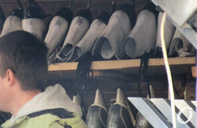 Каток на Греческой, коньки