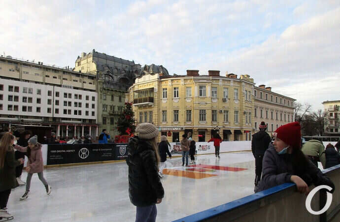 каток на Греческой, одесситы катаются