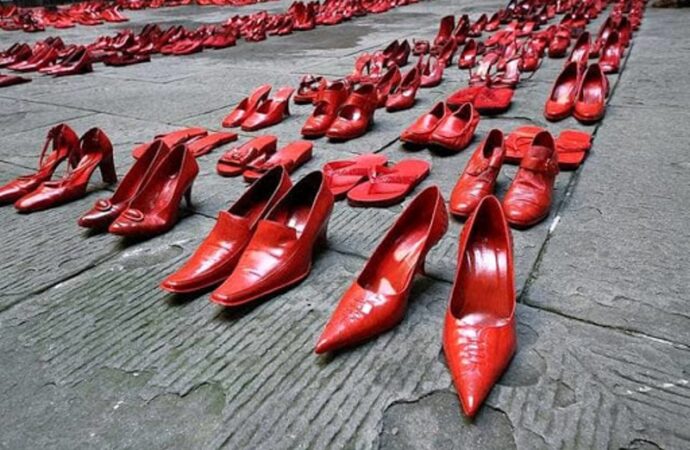 На одесской Потемкинской лестнице появятся «окровавленные» туфли – что это значит?