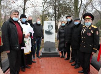 Под Одессой открыли памятник поэту Мицкевичу
