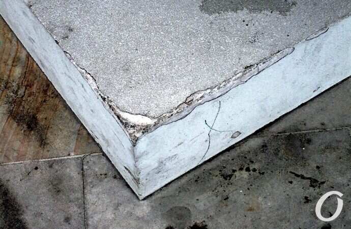 Воронцовская колоннада, сколы