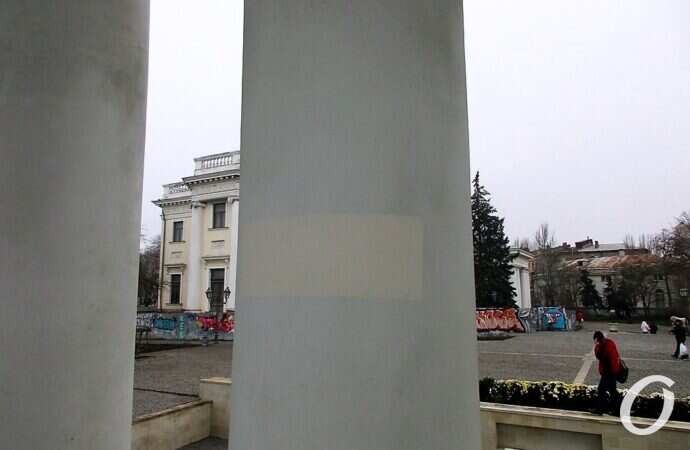 Воронцовская колоннада, колонны