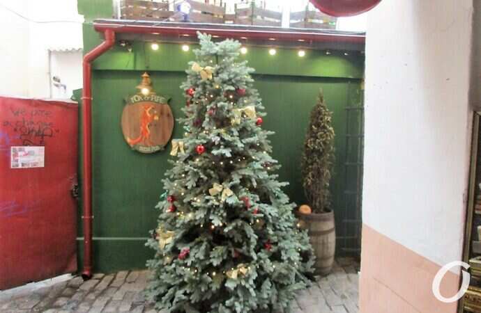 дворик Пассажа, елка