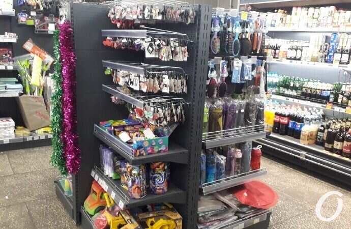 Локдаун в Одессе, товар в супермаркете