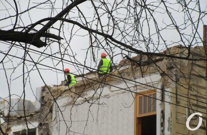 Дом на Торговой, рабочие