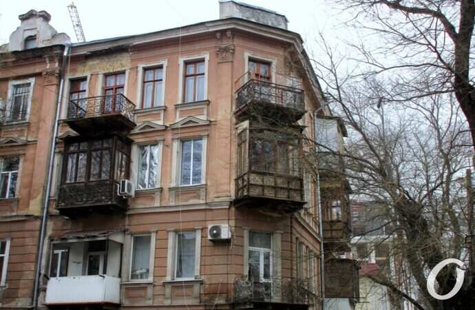 улица Осипова, дом, балконы