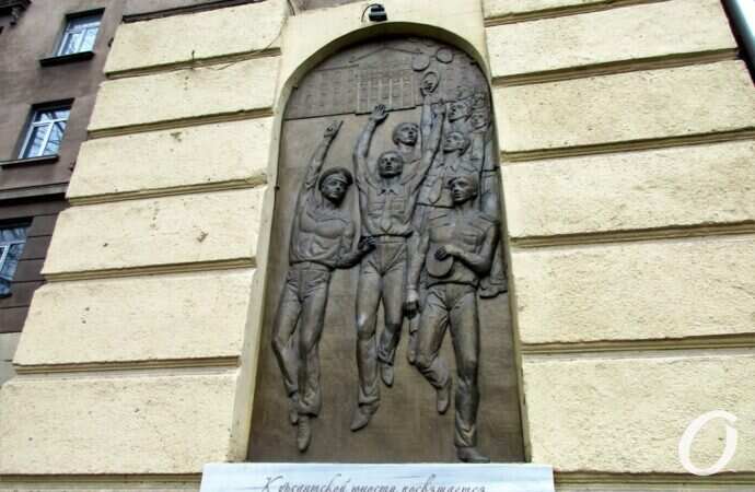 улица Осипова, курсанты