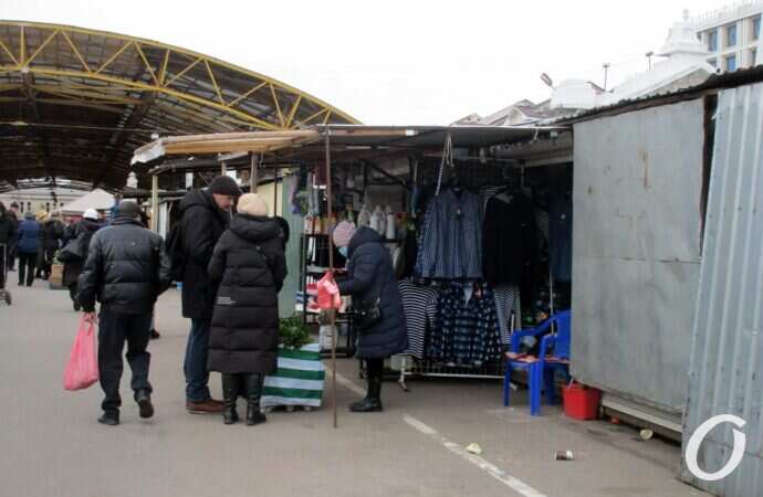 Локдаун на Привозе, возле крытого рынка