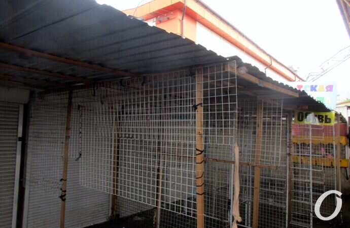 Локдаун на Привозе, одежду не продают