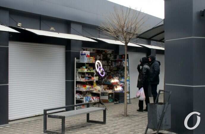 Локдаун на Привозе, скамейка