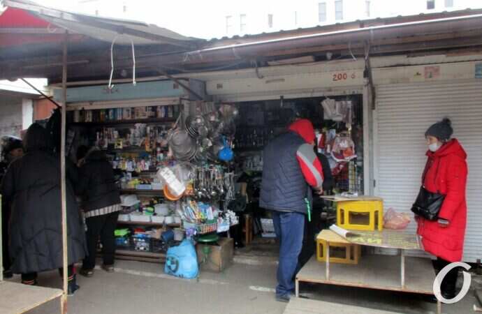 Локдаун на Привозе, идет торговля