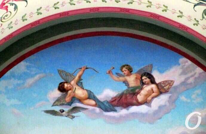 Дом Питкиса, ангелы