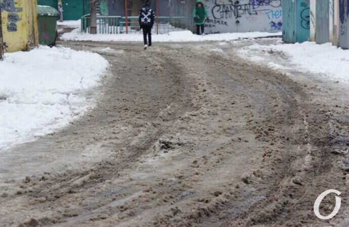 Очистка дорог, грязь на дороге