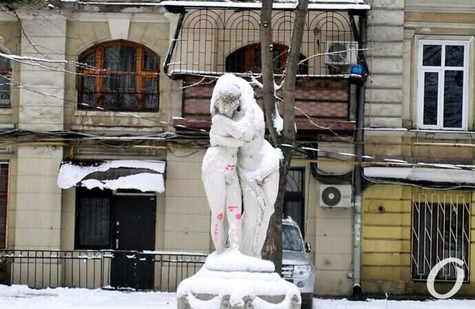 не узнать: поцелуй