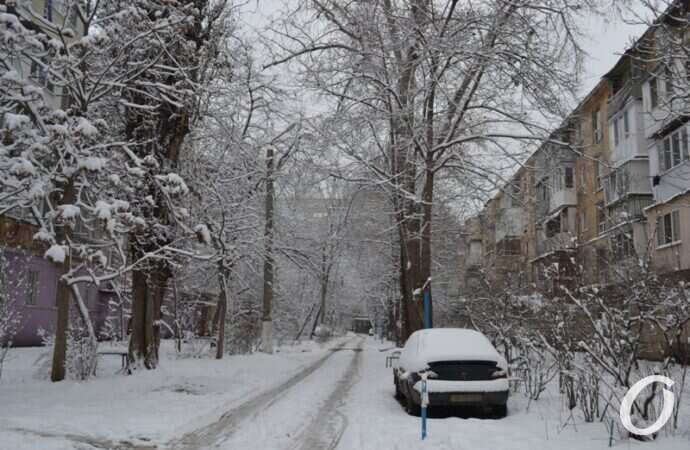 снег на Черемушках, двор