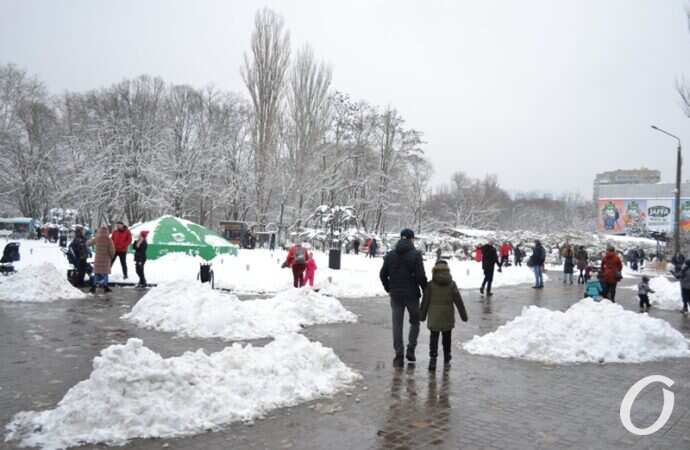 снег на Черемушках, в парке Горького