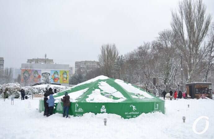 снег на Черемушках, фонтан