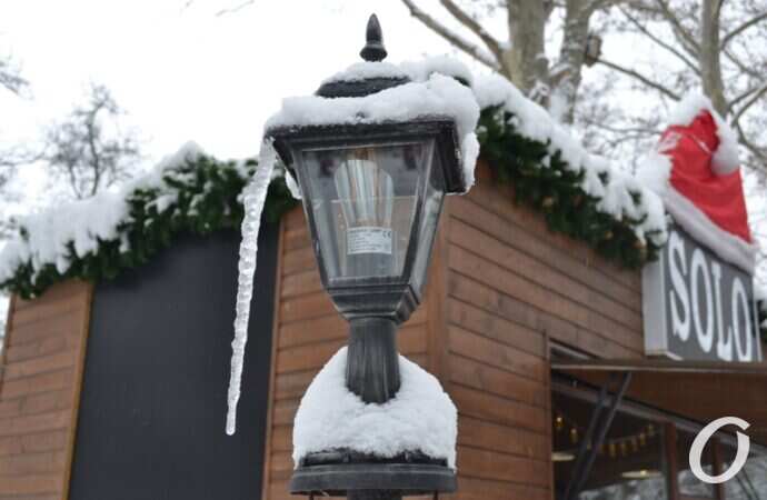 снег на Черемушках, фонарь