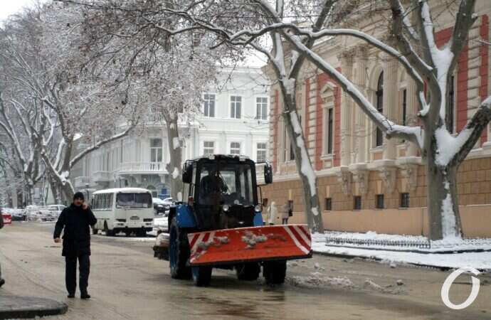 зима в центре Одессы, техника