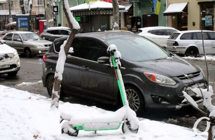 зима в центре Одессы, авто