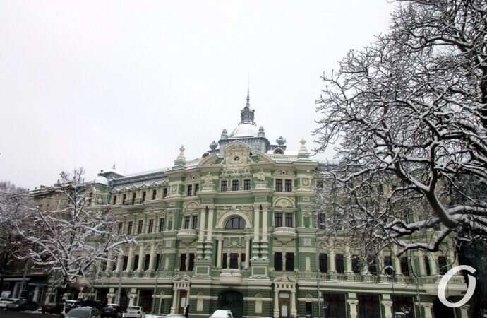 зима в центре Одессы, дом Руссова
