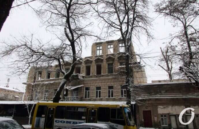 Торговая. снос, машины