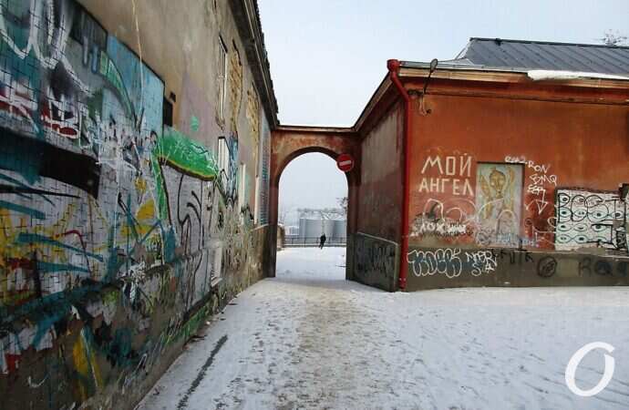 бульвар, арка, гололед