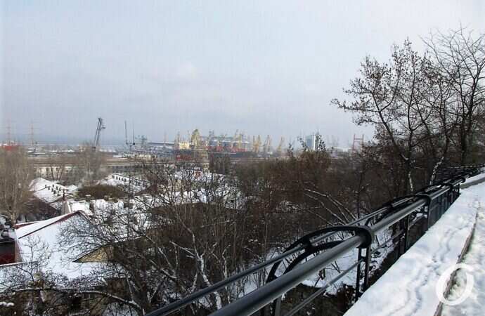 бульвар, вид на порт