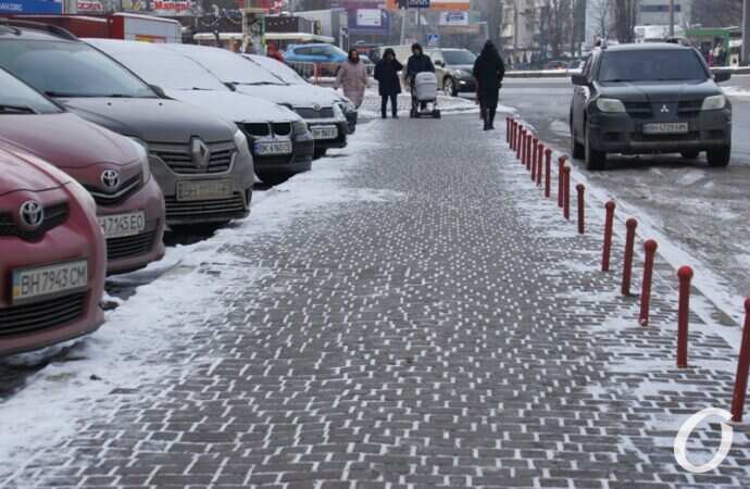 Чистка дорог, плитка очищена