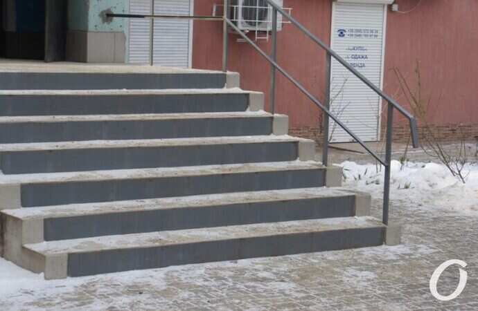 Чистка дорог, ступеньки