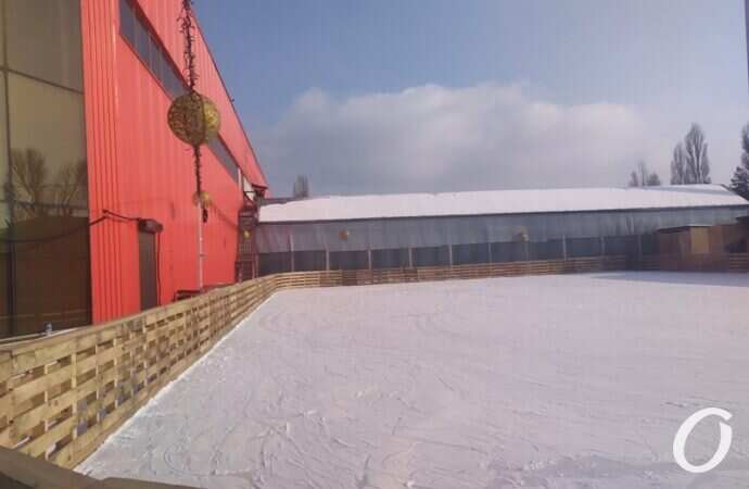 Каток на Таирова