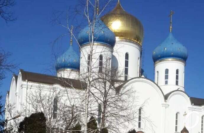 Крещение, монастырь