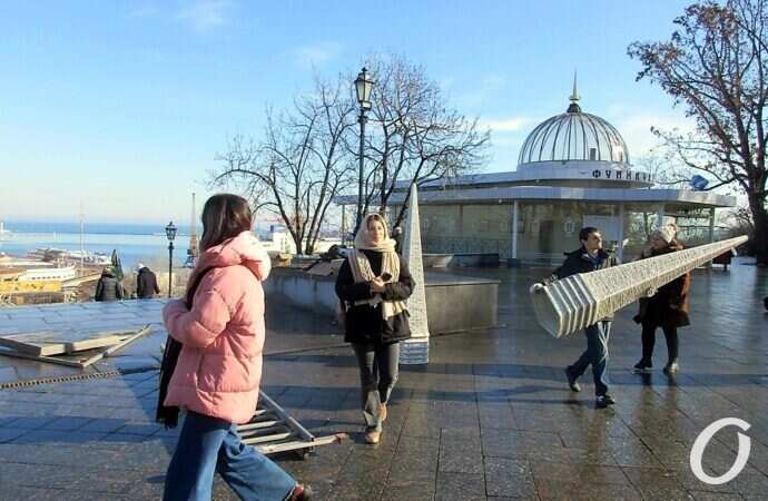 Демонтаж новогодних атрибутов, звезда