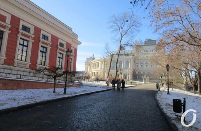 Оттепель в Одессе, театр