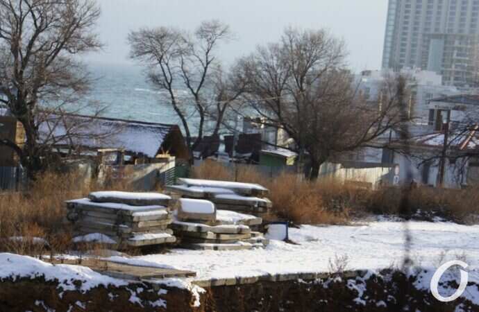 Стройка на Трассе здоровья, у моря