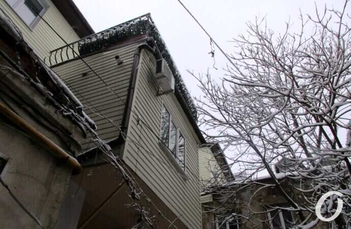 Одесские дворики зимой, балкон