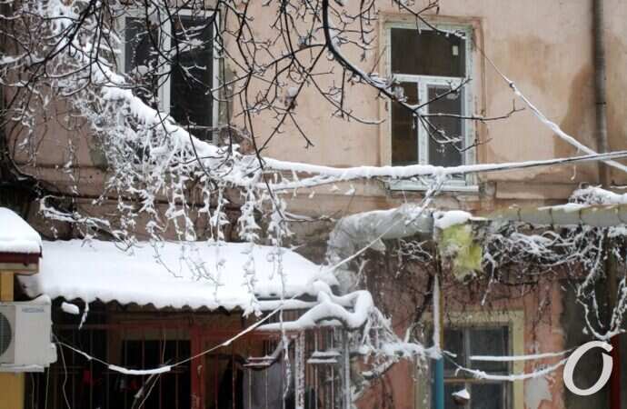 Одесские дворики зимой, навес