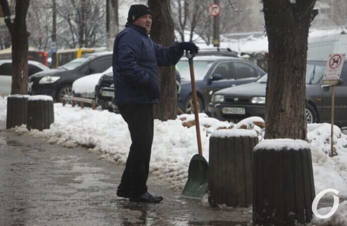 Таирова, снег, уборка