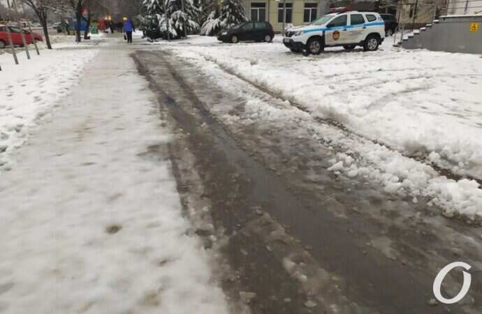 Таирова, снег, дорожка