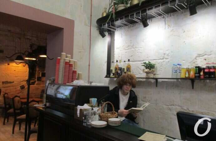 кафе-аптека, бар