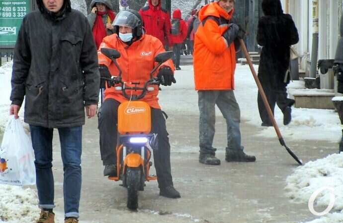 снег в Одессе, горожане