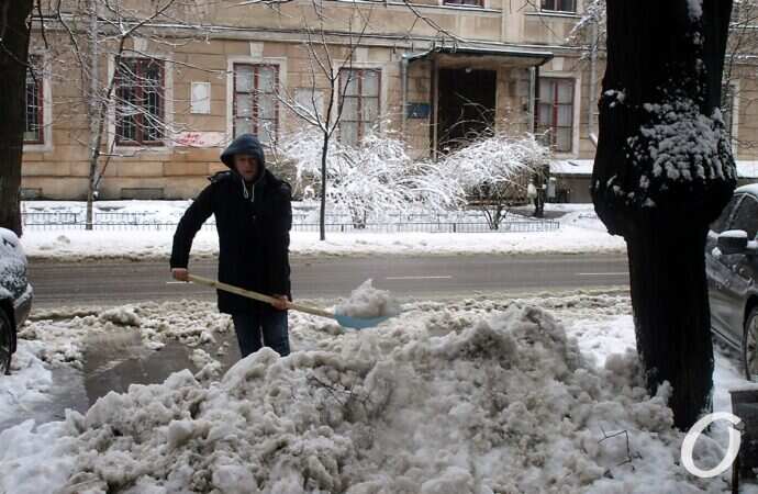 Погода в Одессе 12 февраля: снег и метель