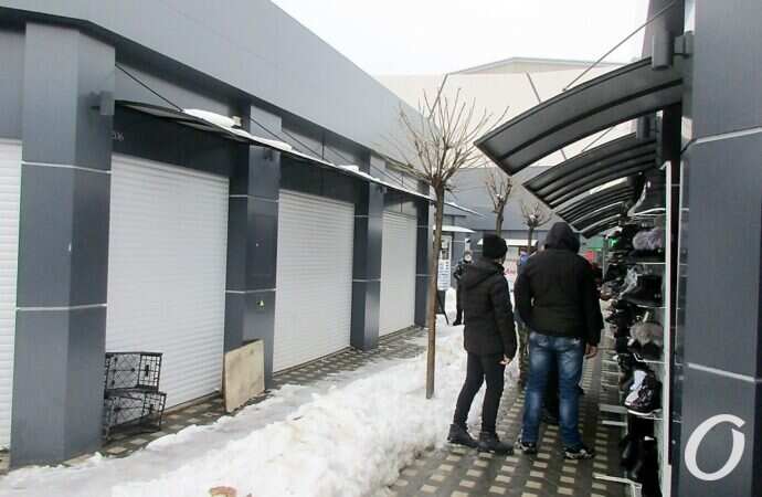 Привоз зимой, бутики