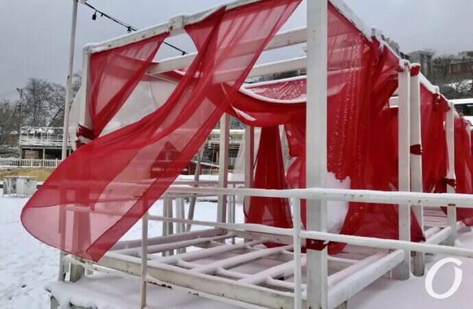 Аркадия в снегу, навес