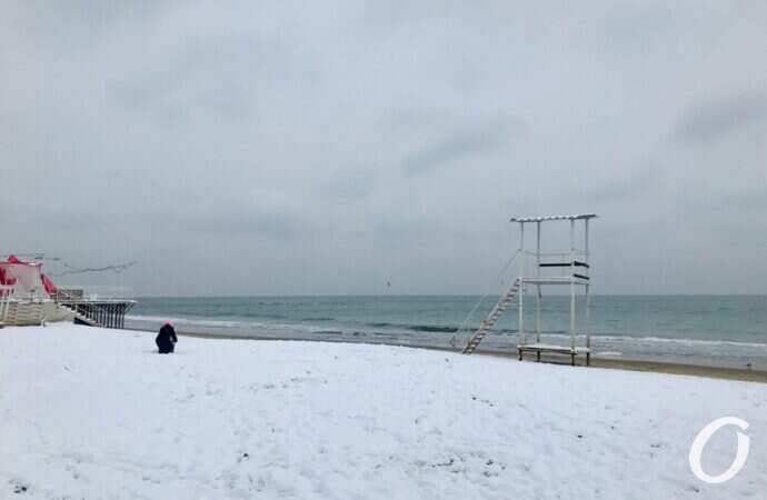 Аркадия в снегу, у моря