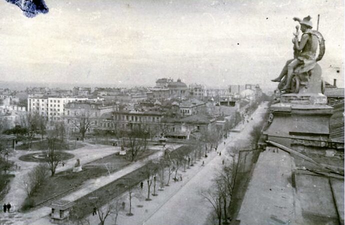 Дерибасовская, вид с крыши Пассажа