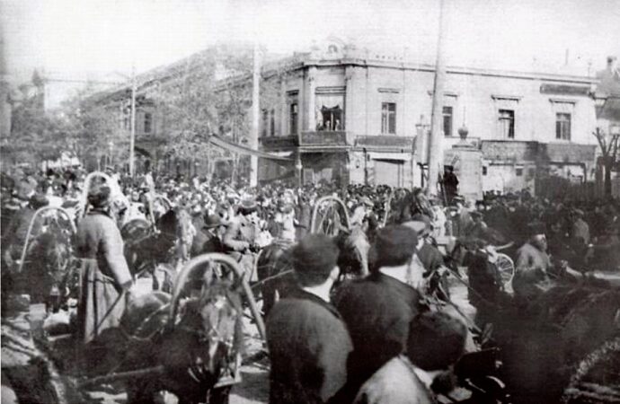 Дерибасовская, народ