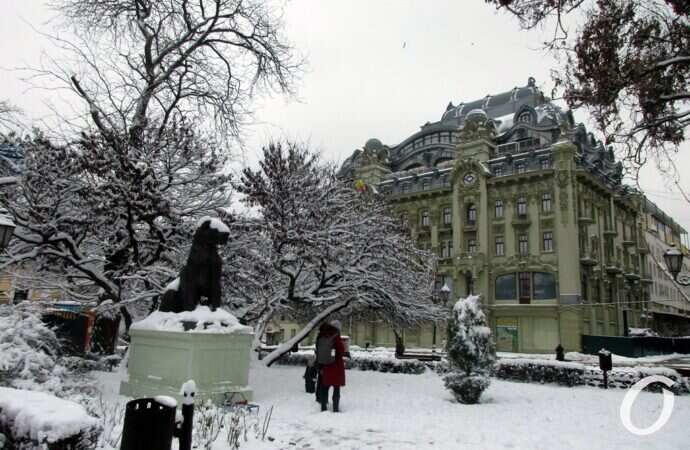 зима в центре Одессы, гостиница Московская