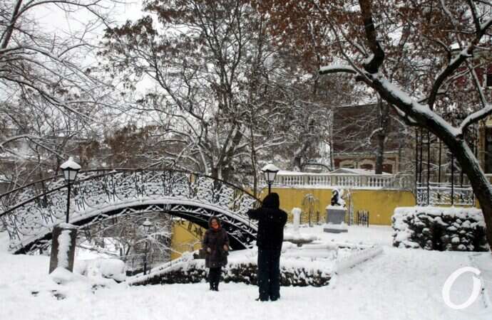 зима в центре Одессы, уголок старой Одессы